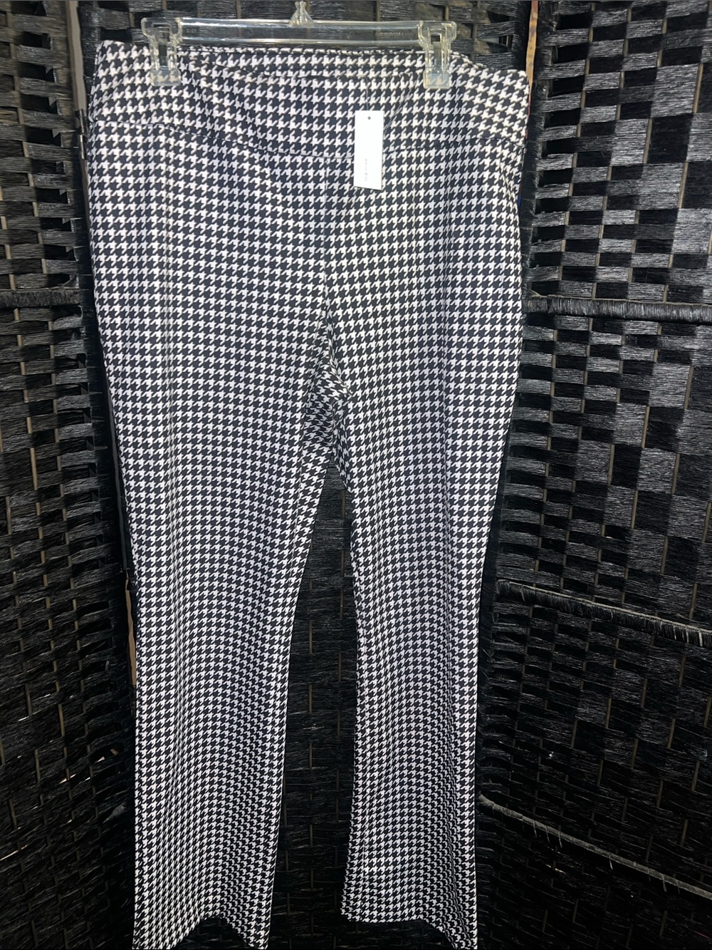 New York & Company Black & White Houndstooth bootcut stretch pull on new w/tag L